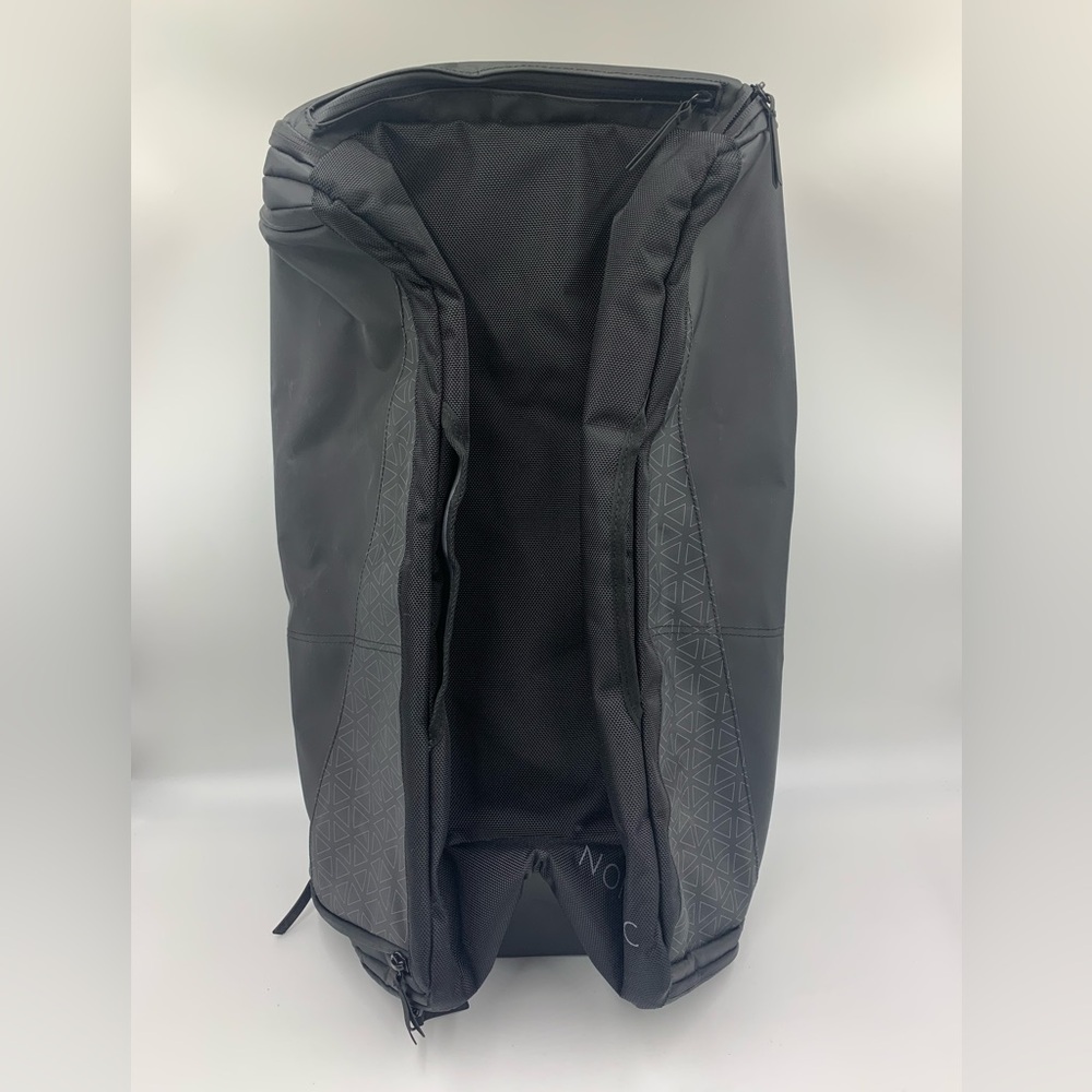 Nomatic travel bag